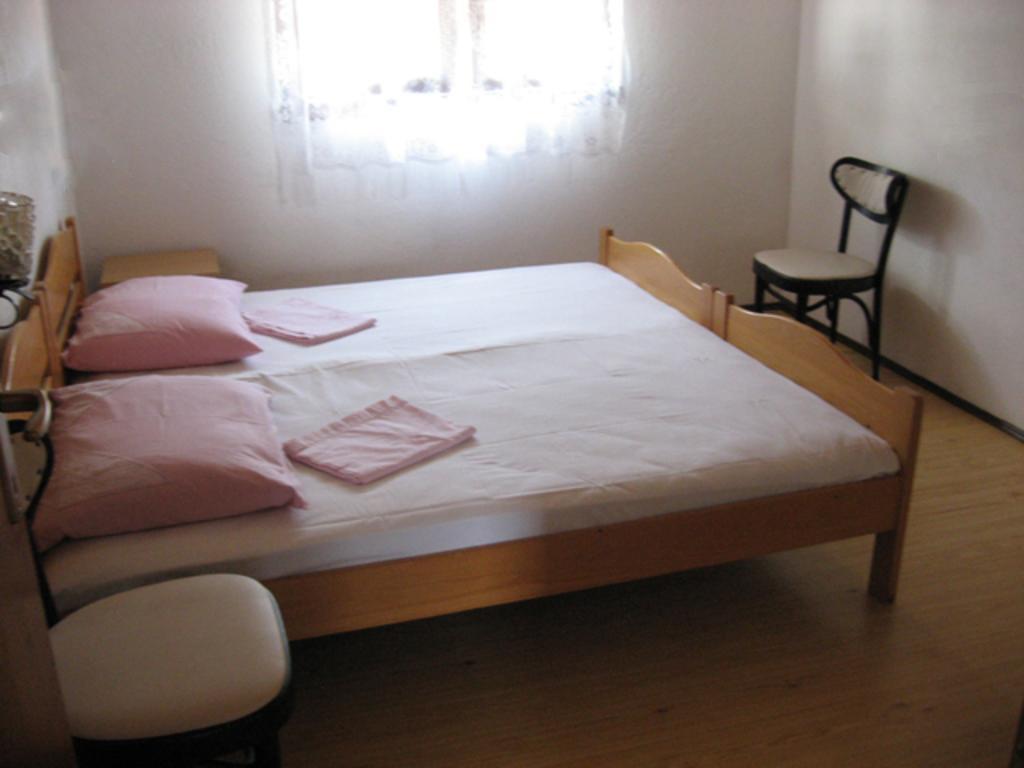 Apartments Bilic Nemira Омиш Экстерьер фото